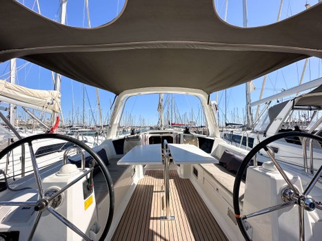 beneteau-oceanis-35.1-bali-ii-(bcn)-6a-ta-3-5-20-2c2b381a-3